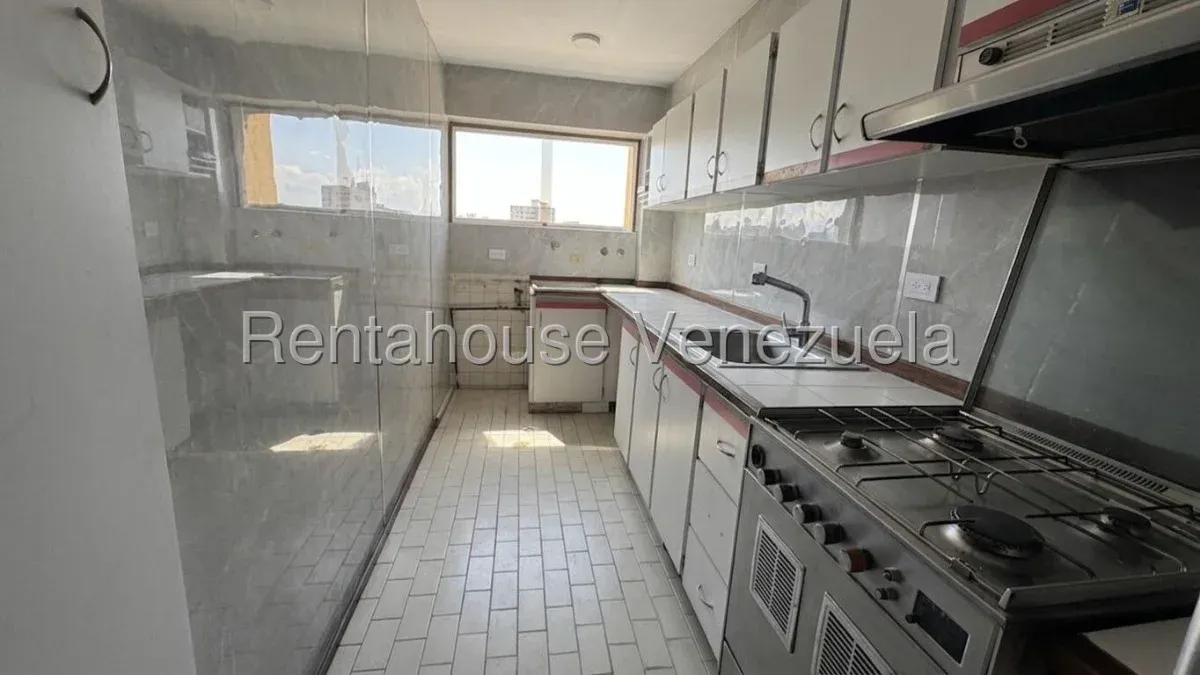 Excelente Apartamento en Venta Sector Centro Maracay, Calle Santos Michelena - 8