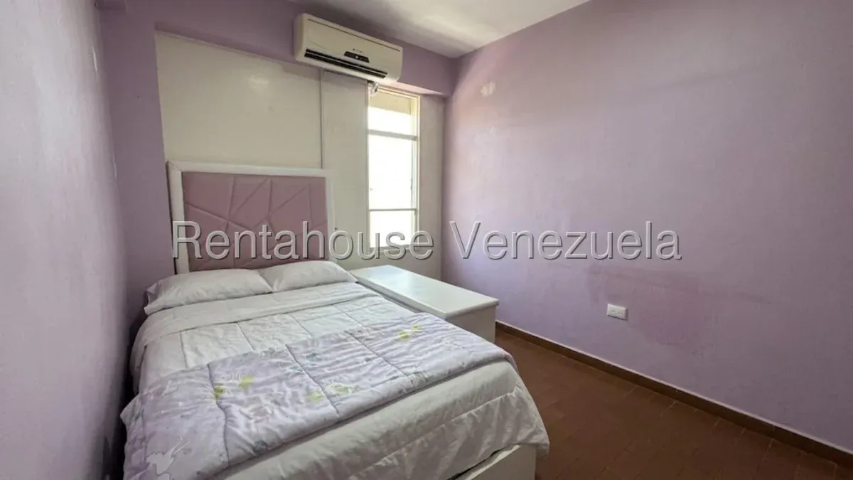 Excelente Apartamento en Venta Sector Centro Maracay, Calle Santos Michelena - 14