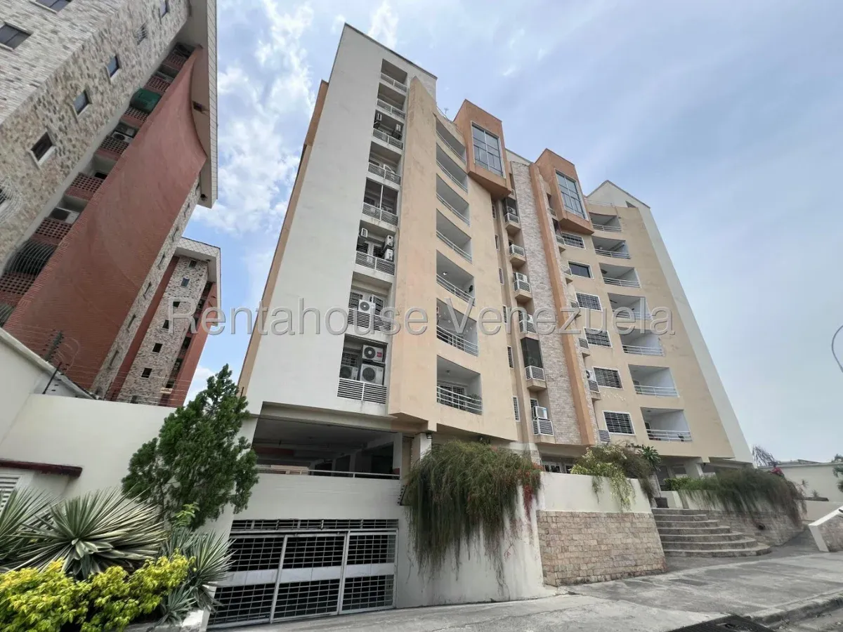 Exclusivo Apartamento en Alquiler Urb. Los Chaguaramos, Av. Fuerzas Aéreas Maracay