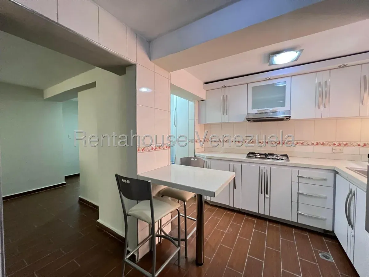 Exclusivo Apartamento en Alquiler Urb. Los Chaguaramos, Av. Fuerzas Aéreas Maracay - 9