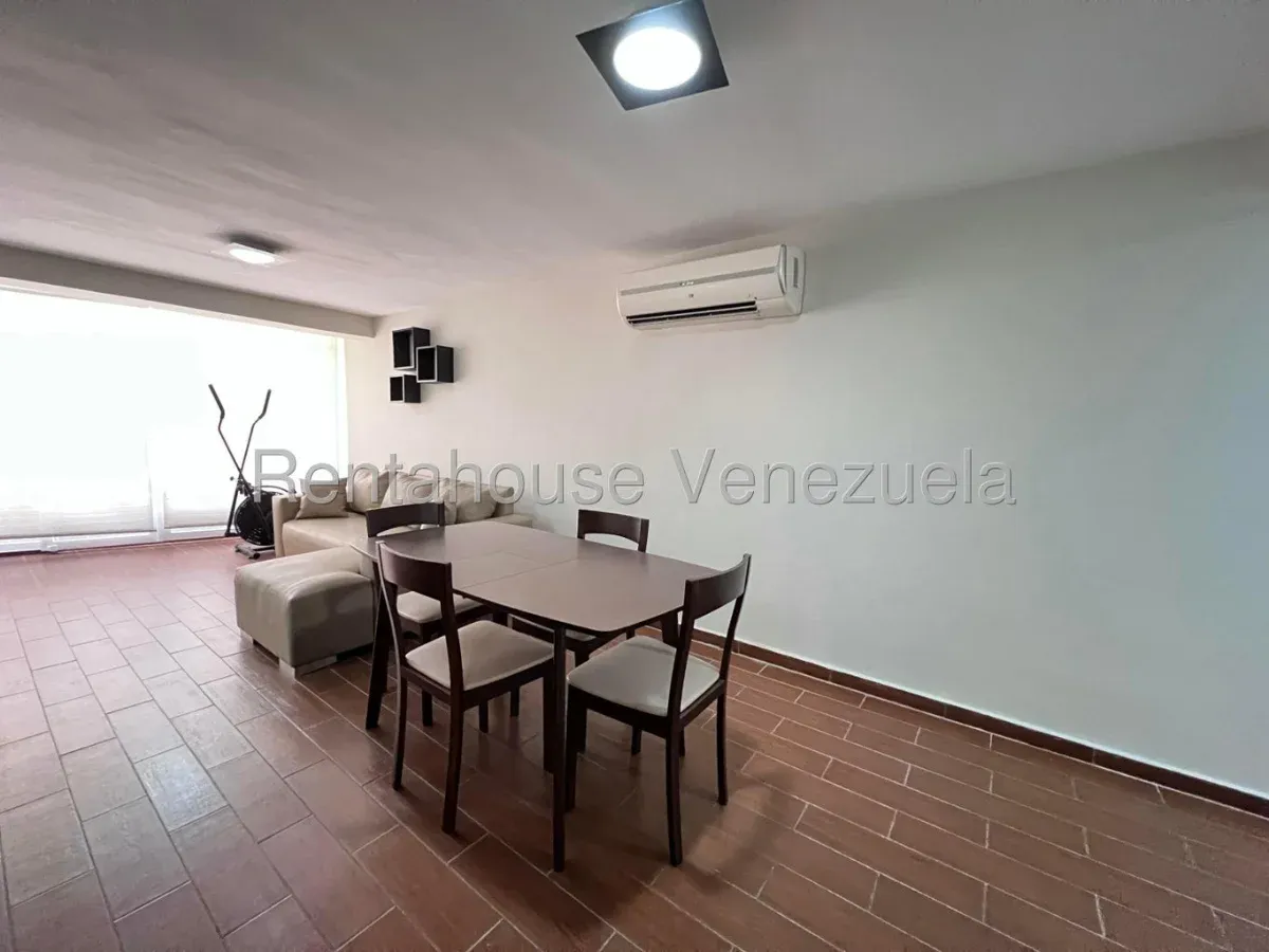 Exclusivo Apartamento en Alquiler Urb. Los Chaguaramos, Av. Fuerzas Aéreas Maracay - 21