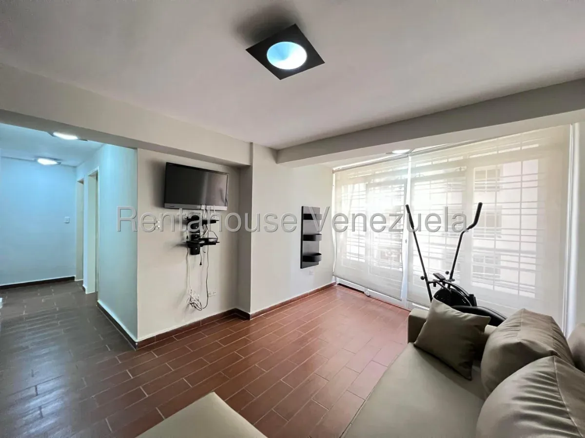 Exclusivo Apartamento en Alquiler Urb. Los Chaguaramos, Av. Fuerzas Aéreas Maracay - 22
