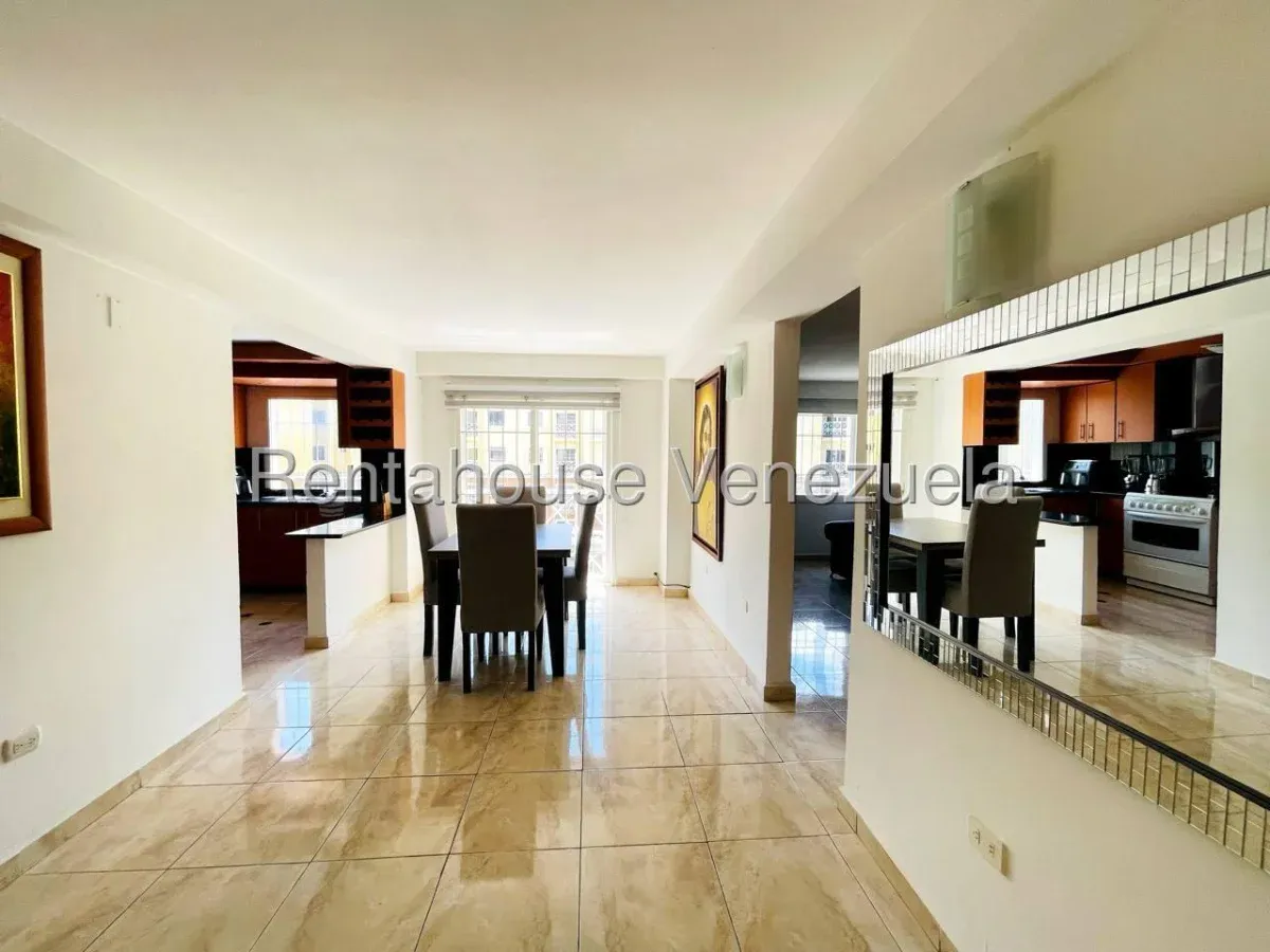Apartamento en Alquiler Av. Intercomunal Turmero Maracay Conjunto Residencial Los Roques - 3