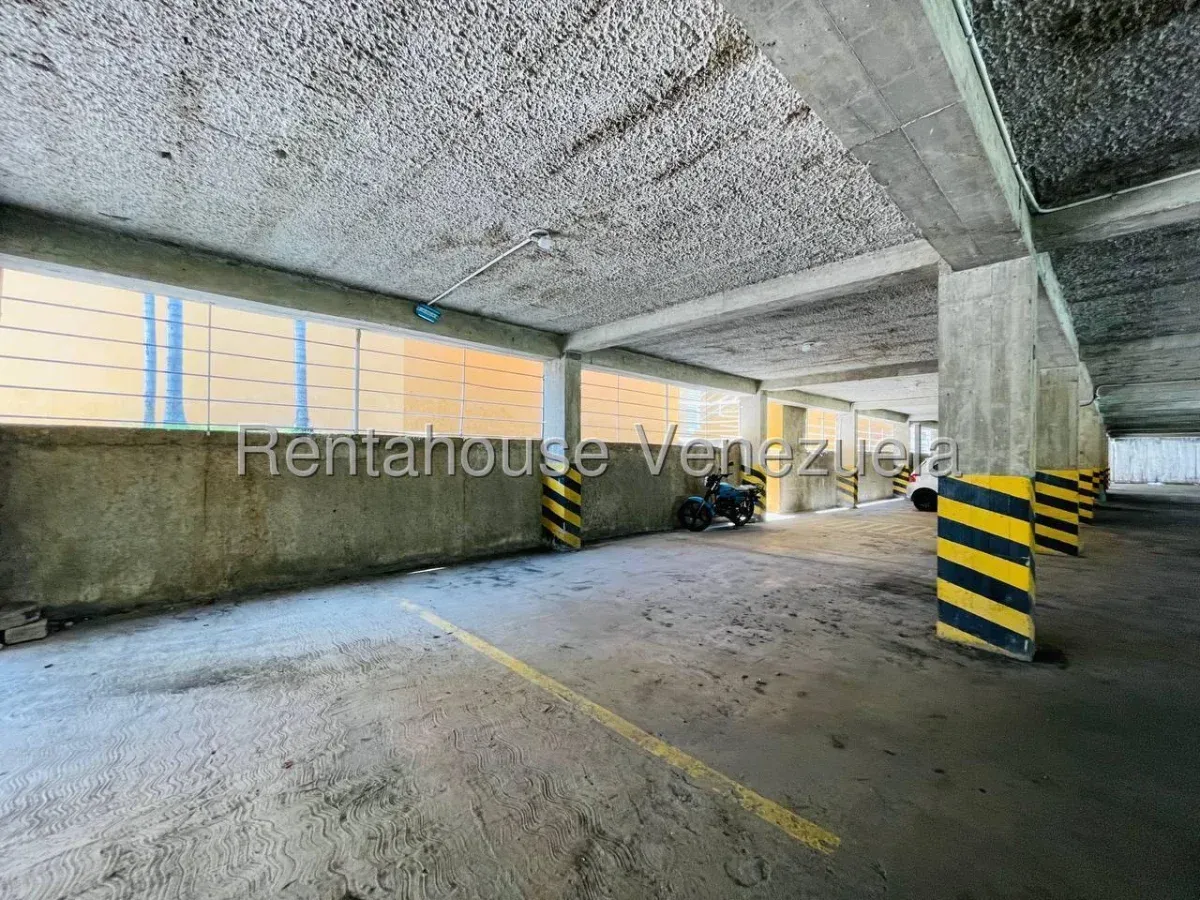 Apartamento en Alquiler Av. Intercomunal Turmero Maracay Conjunto Residencial Los Roques - 21