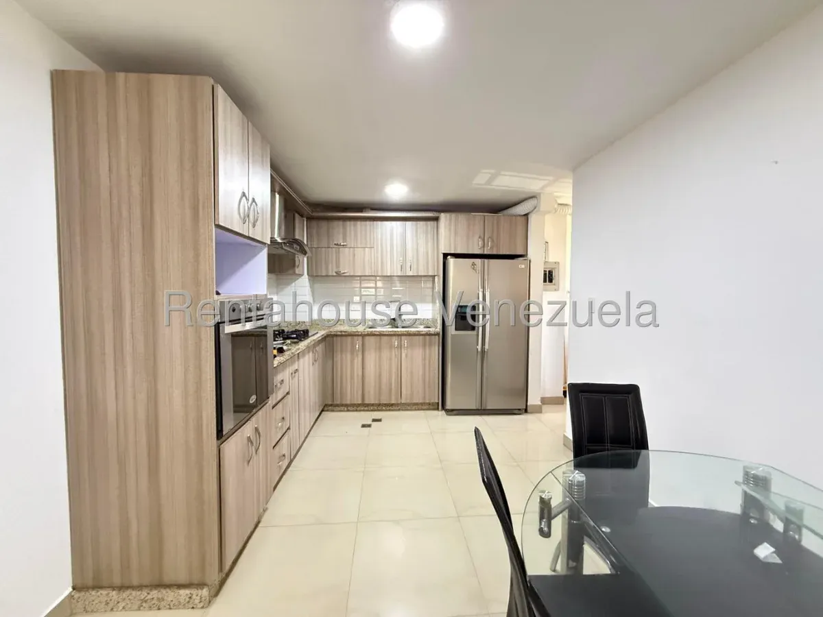 Hermoso Apartamento en Alquiler Urb. La Placera San Jacinto, Maracay - 3