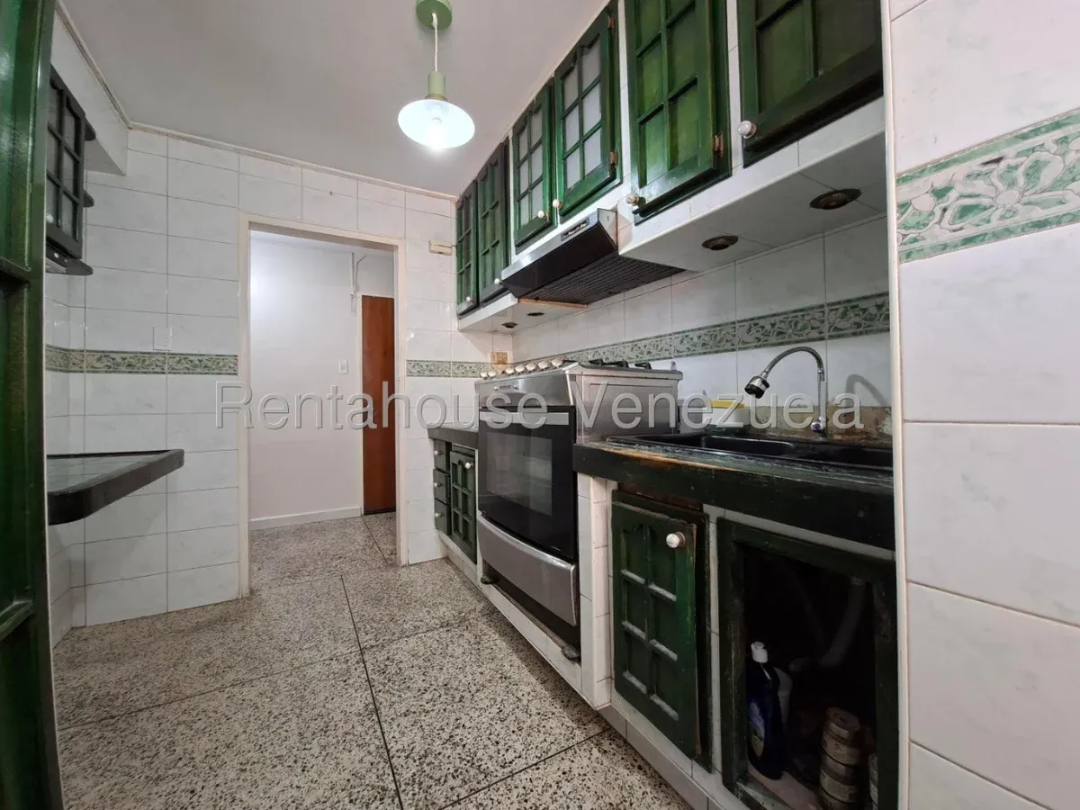Comodo Apartamento en Venta Urb. El Centro, Maracay - 19
