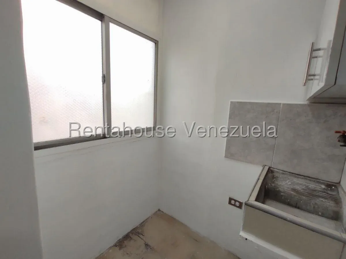 Hermoso Apartamento en Alquiler Urb. El LagoI, Los Samanes, Maracay - 11