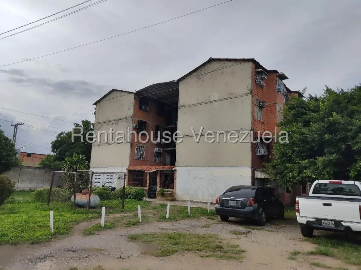 Hermoso Apartamento en Alquiler Urb. El LagoI, Los Samanes, Maracay - 18