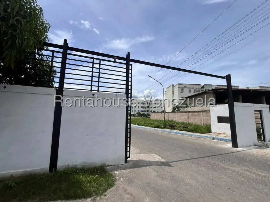 Cómodo Apartamento en Venta Urb Santa Barbara Suites, Avenida Principal Coropo Santa Rita Maracay - 22
