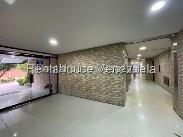 Hermoso Apartamento en Alquiler Urb. Bosque Alto Av. Fuerzas Aéreas Maracay - 18