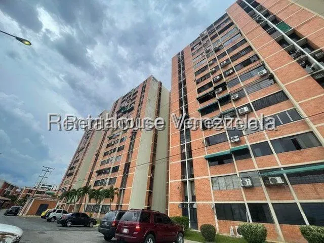 Hermoso Apartamento en Alquiler Urb. Bosque Alto Av. Fuerzas Aéreas Maracay - 19
