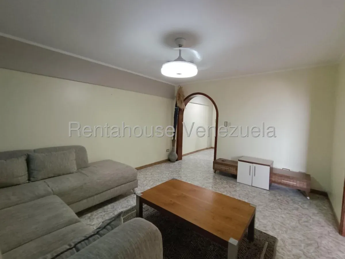 Amplio Apartamento en Venta Urb. La Esperanza Maracay, Listo para Mudarse!! - 3