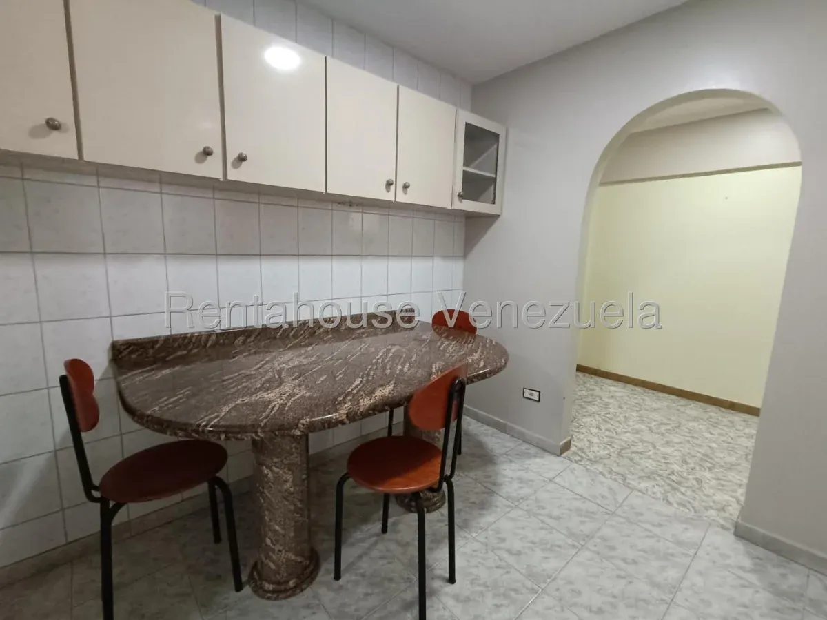 Amplio Apartamento en Venta Urb. La Esperanza Maracay, Listo para Mudarse!! - 7