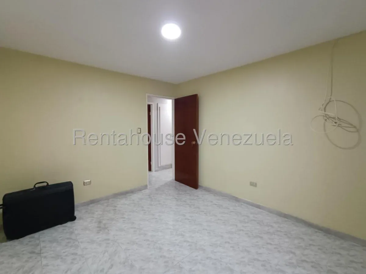 Amplio Apartamento en Venta Urb. La Esperanza Maracay, Listo para Mudarse!! - 18