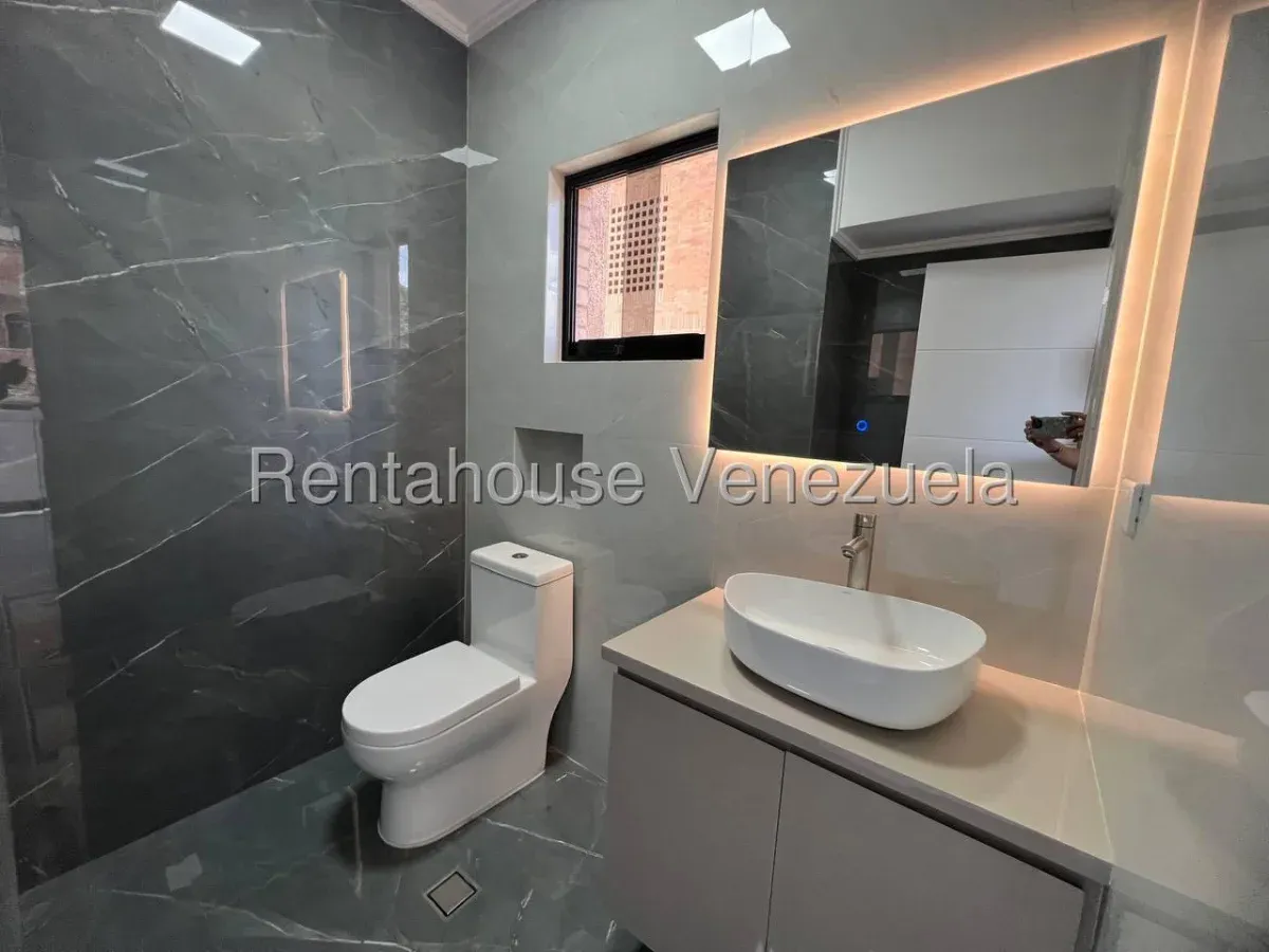 Exclusivo Apartamento en Venta Urb. La Soledad, Zona Norte Maracay, Piso Bajo - 14