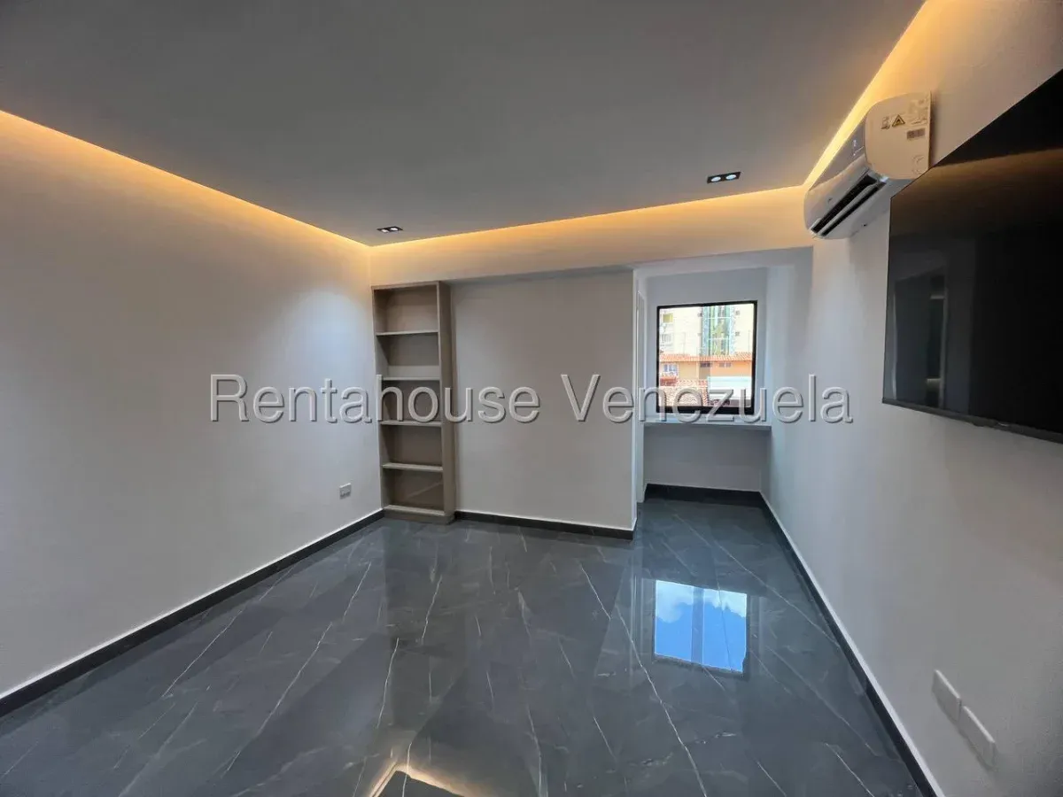 Exclusivo Apartamento en Venta Urb. La Soledad, Zona Norte Maracay, Piso Bajo - 17