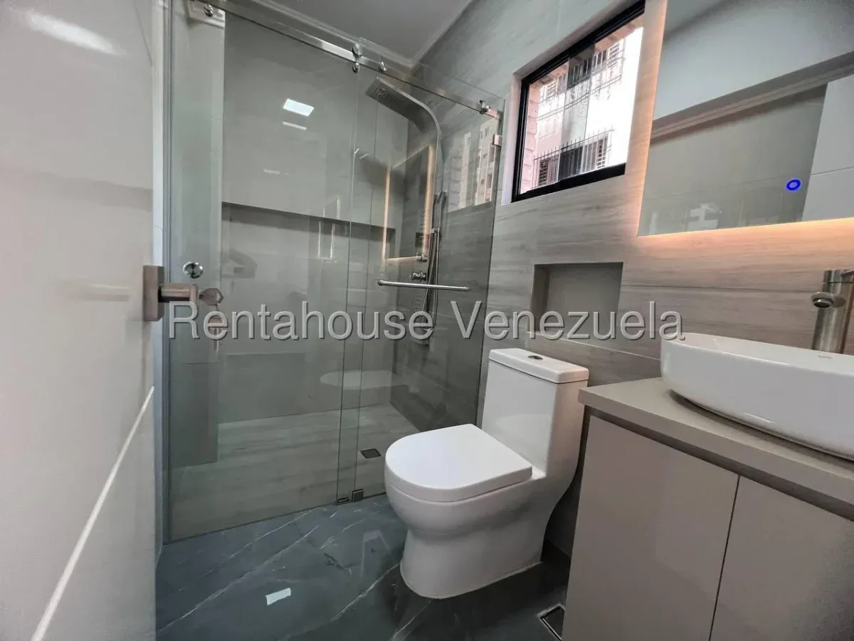 Exclusivo Apartamento en Venta Urb. La Soledad, Zona Norte Maracay, Piso Bajo - 18