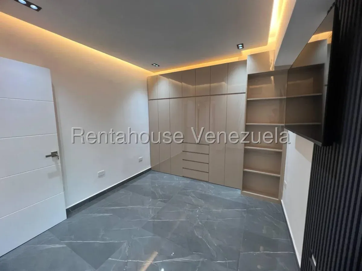 Exclusivo Apartamento en Venta Urb. La Soledad, Zona Norte Maracay, Piso Bajo - 19