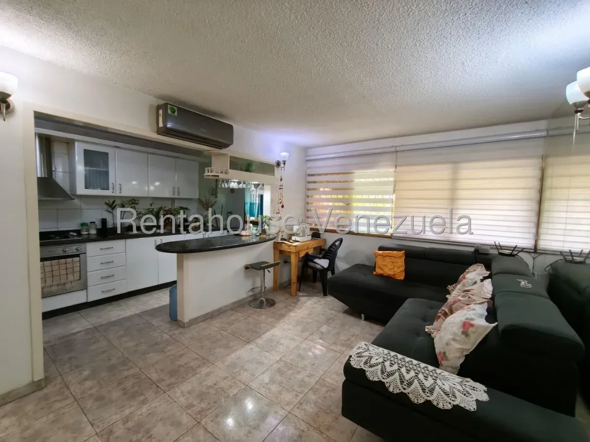 Cómodo Apartamento en Venta Urbanización Las Mercedes La Victoria - 5