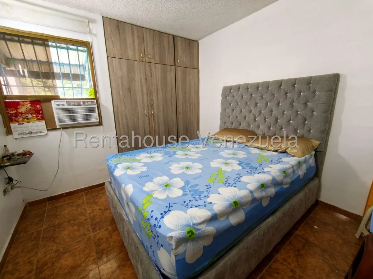 Cómodo Apartamento en Venta Urbanización Las Mercedes La Victoria - 15