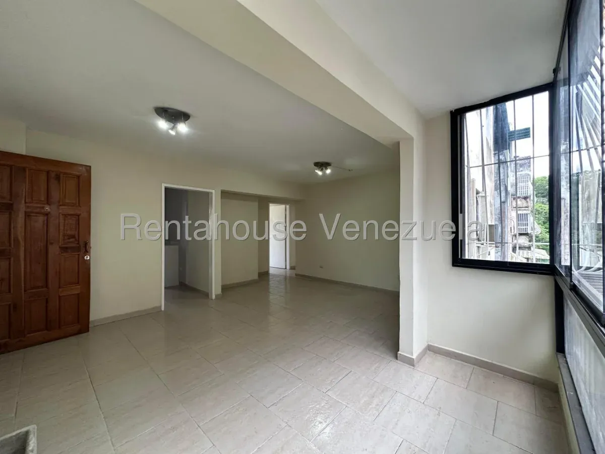 Hermoso Apartamento en Venta Urb. Calicanto, Maracay - 4