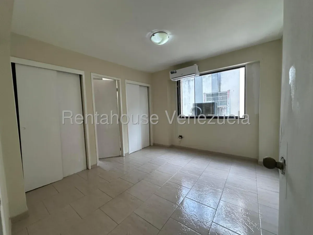 Hermoso Apartamento en Venta Urb. Calicanto, Maracay - 11