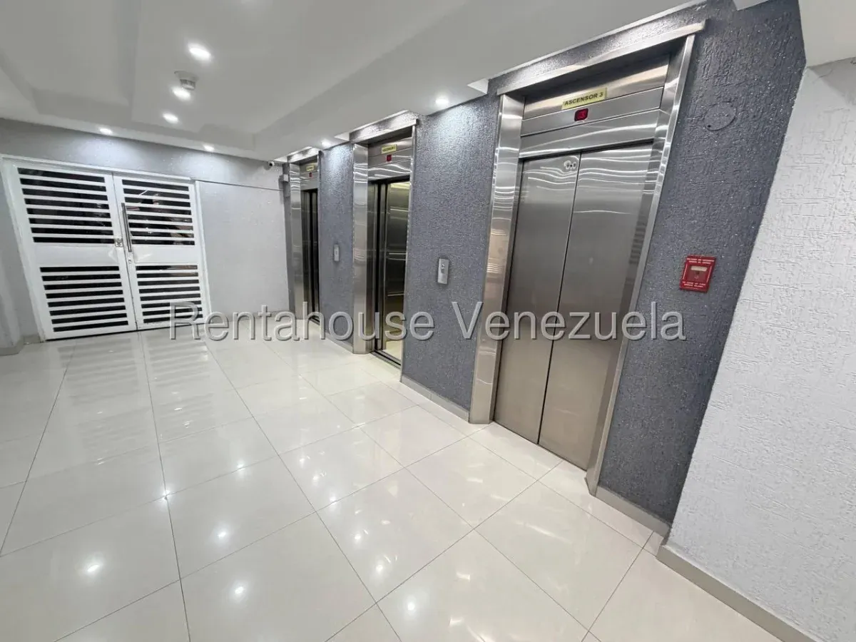 Apartamento en Venta Obra Gris Residencias San Gabriel Urb. Base Aragua Maracay - 2