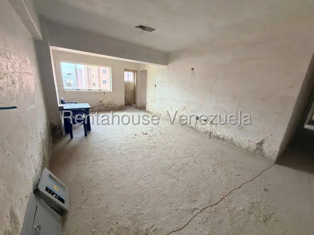 Apartamento en Venta Obra Gris Residencias San Gabriel Urb. Base Aragua Maracay - 5