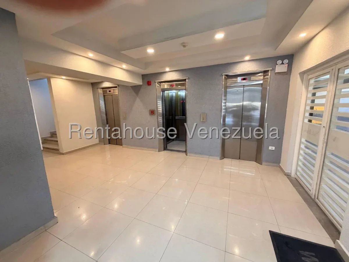 Exclusivo Apartamento en Venta a Estrenar Urb. Base Aragua, Maracay - 2