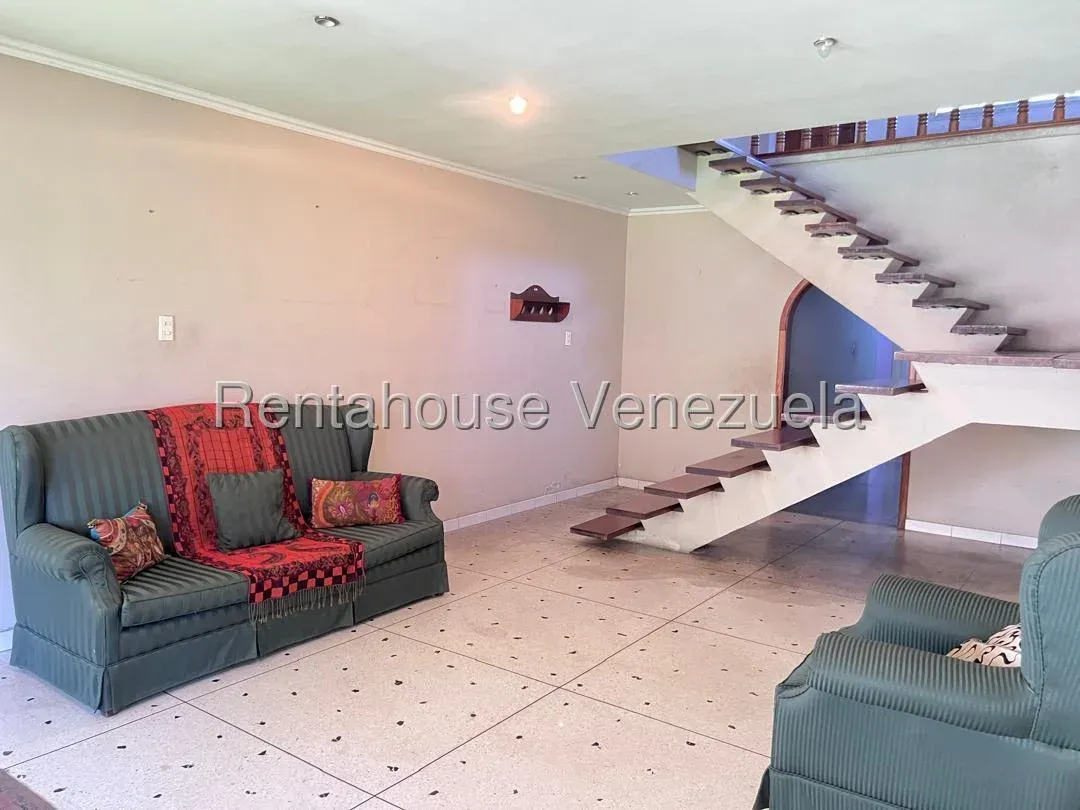 Potencial Propiedad en Venta Av. Victoria, Sector Centro La Victoria Edo. Aragua - 3