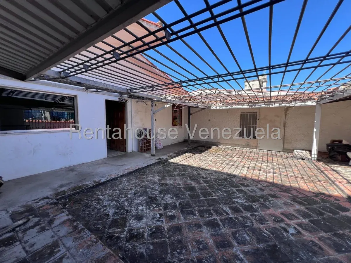 Potencial Propiedad en Venta Av. Victoria, Sector Centro La Victoria Edo. Aragua - 26