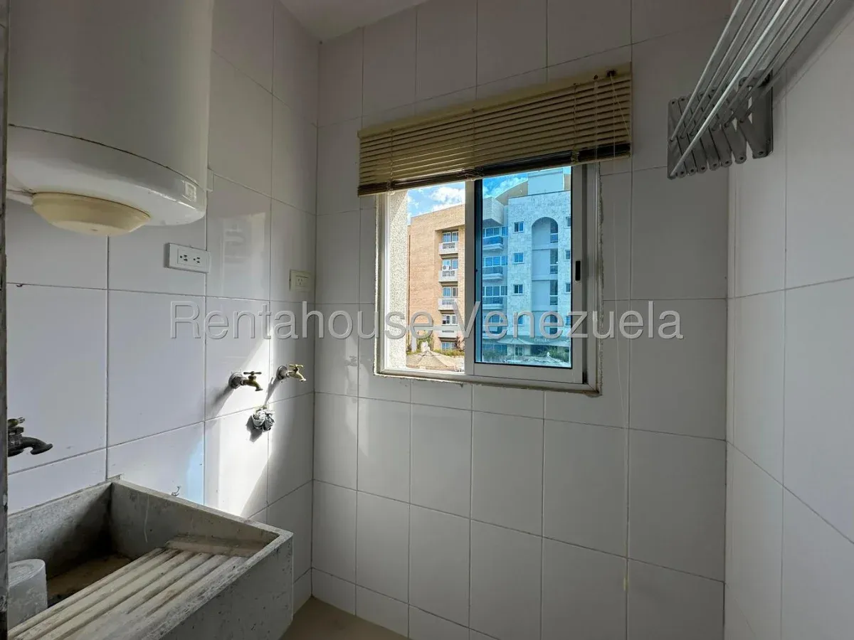 Exclusividad y Confort Apartamento en Venta Av. Las Delicias, Maracay, Piso bajo - 8