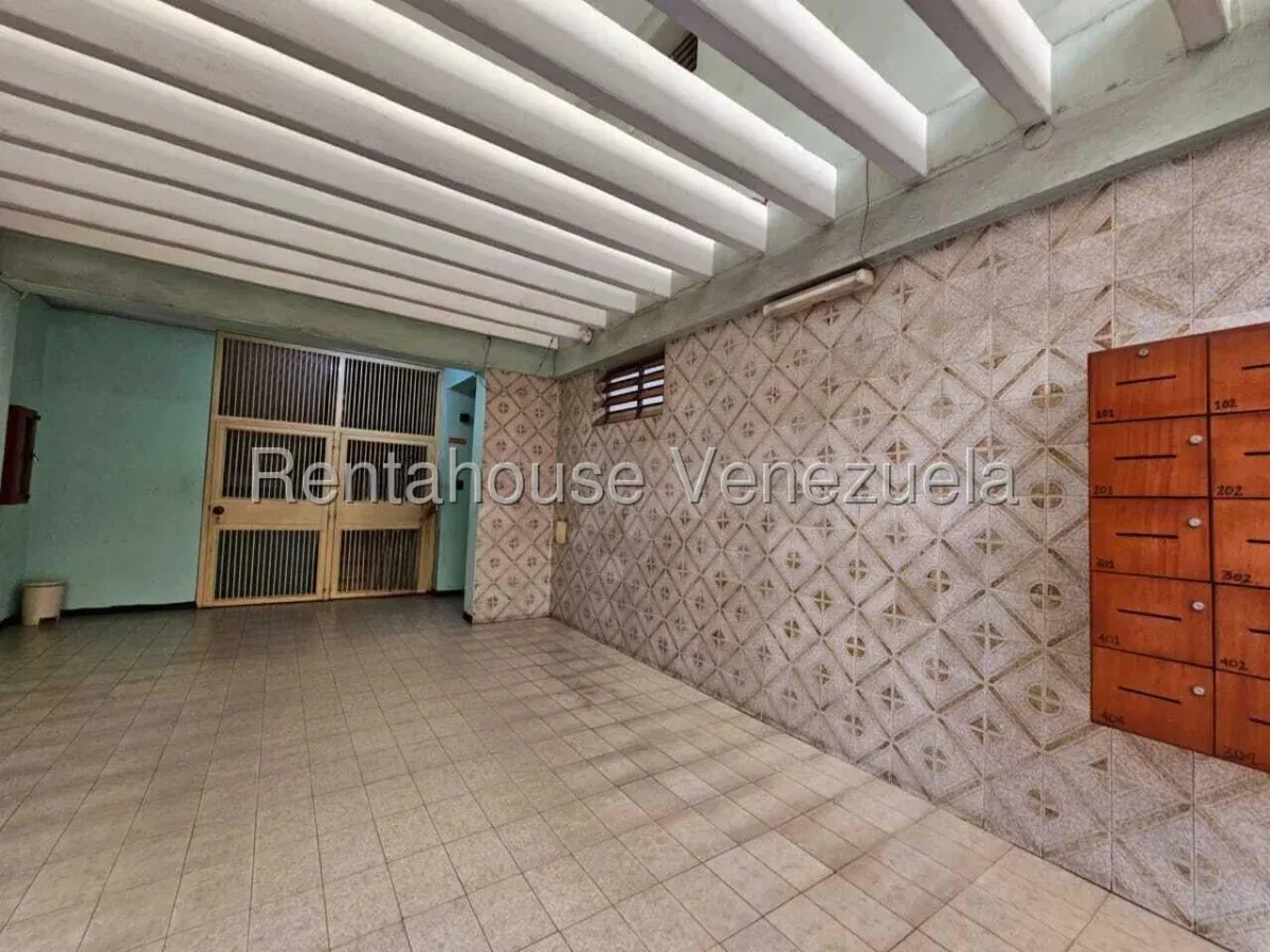 Cómodo Apartamento en Venta Zona centro de Maracay Av. Bolívar - 3