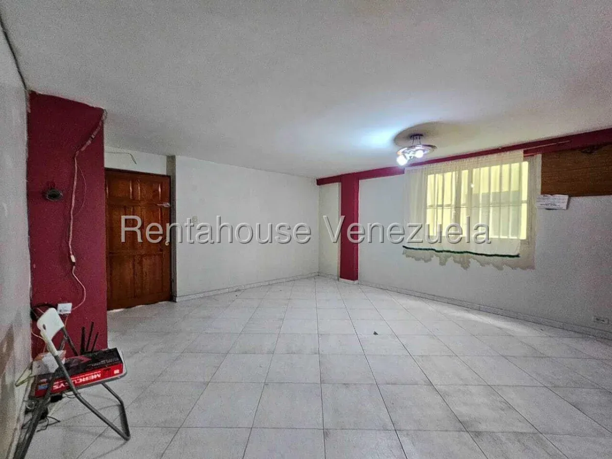 Cómodo Apartamento en Venta Zona centro de Maracay Av. Bolívar - 5