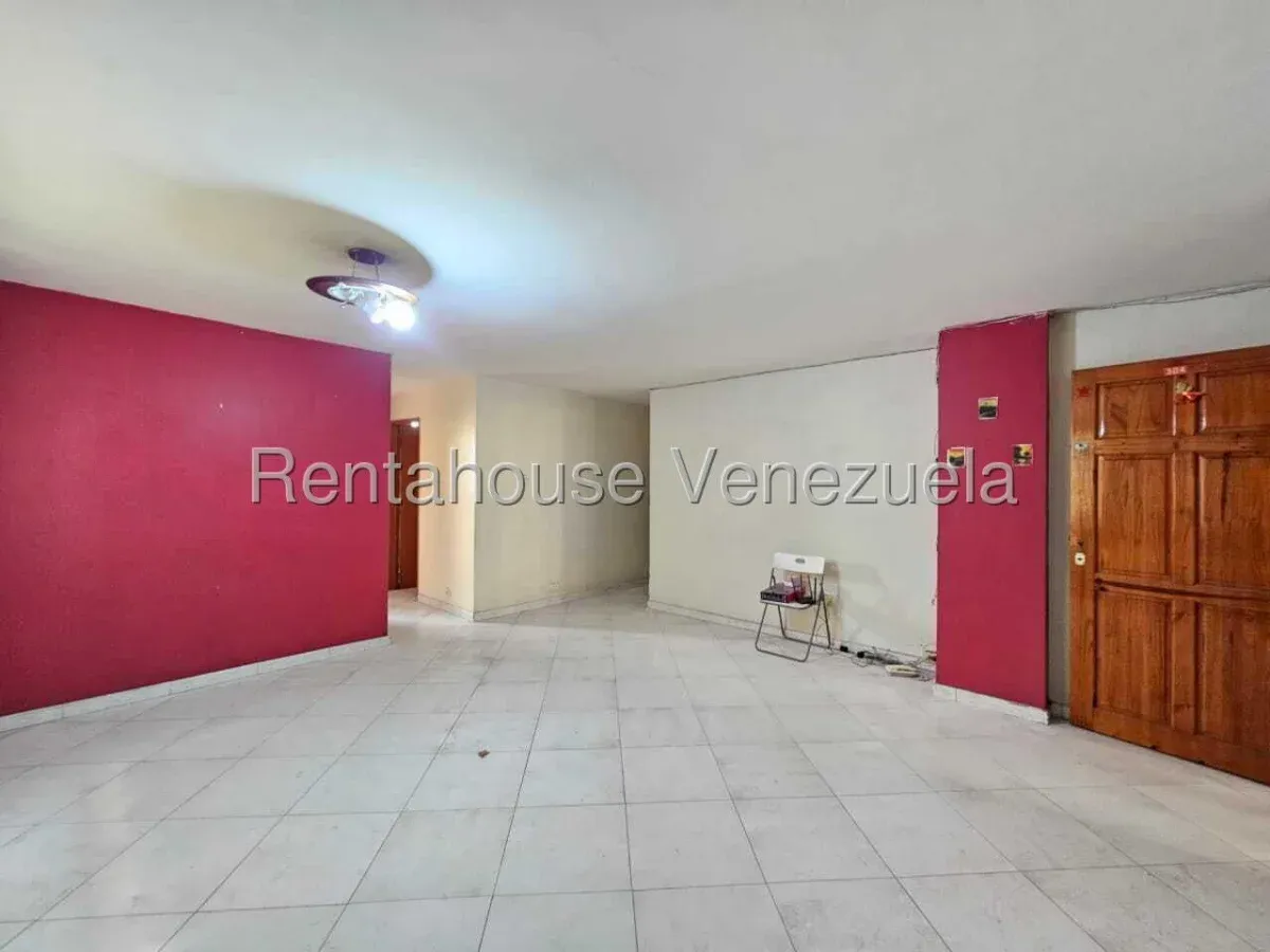Cómodo Apartamento en Venta Zona centro de Maracay Av. Bolívar - 6