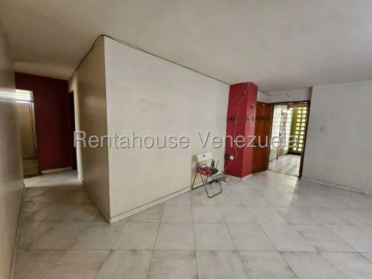 Cómodo Apartamento en Venta Zona centro de Maracay Av. Bolívar - 7