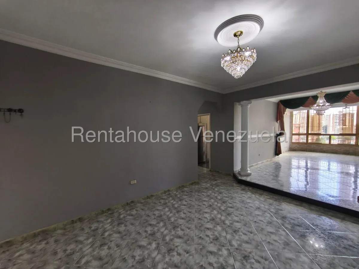 Amplio Apartamento en Venta Sector Centro de La Victoria, Edo. Aragua - 3