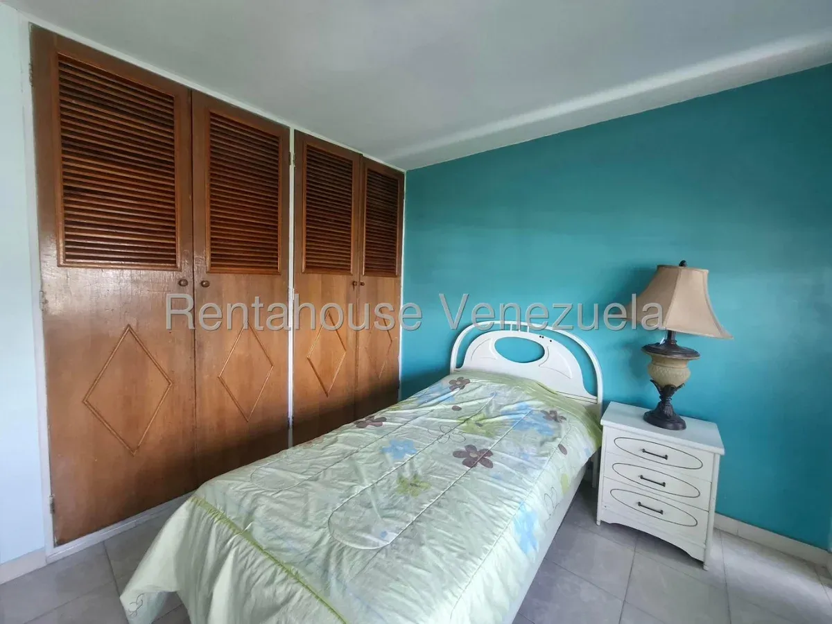 Amplio Apartamento en Venta Residencias Los Jardines Ipsfa Av. Bolívar Maracay - 15