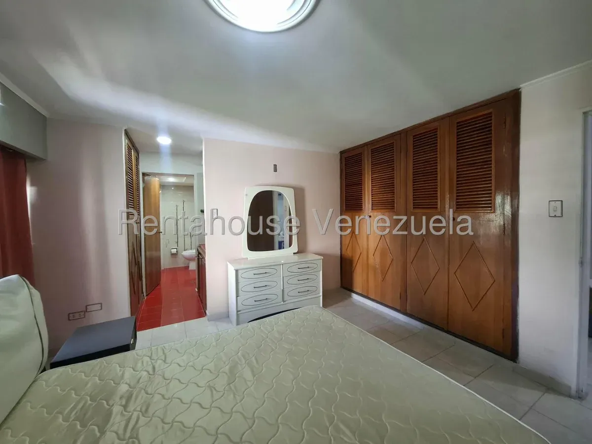Amplio Apartamento en Venta Residencias Los Jardines Ipsfa Av. Bolívar Maracay - 20
