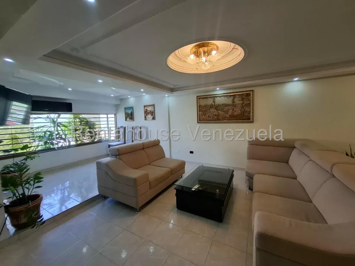 Amplio Apartamento en Venta Residencias Los Jardines Ipsfa Av. Bolívar Maracay - 24
