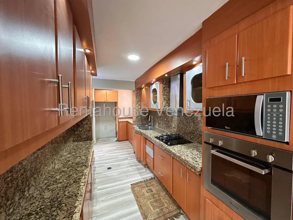 Amplio Apartamento en Venta Urb. Calicanto, Maracay - 12