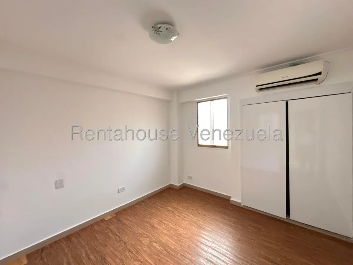 Amplio Apartamento en Venta Urb. Calicanto, Maracay - 22