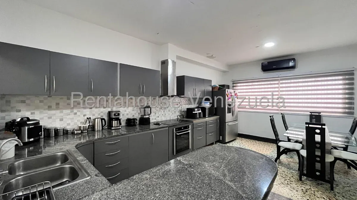Excelente y amplia casa en Venta ubicada en la urbanización San Miguel, Maracay - 7