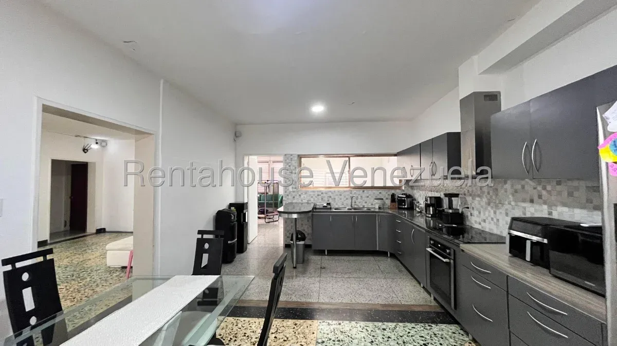 Excelente y amplia casa en Venta ubicada en la urbanización San Miguel, Maracay - 10