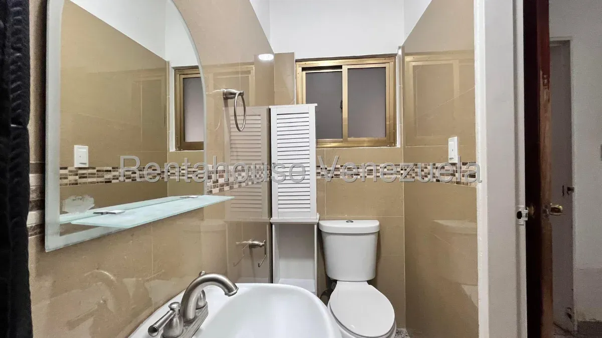 Excelente y amplia casa en Venta ubicada en la urbanización San Miguel, Maracay - 25