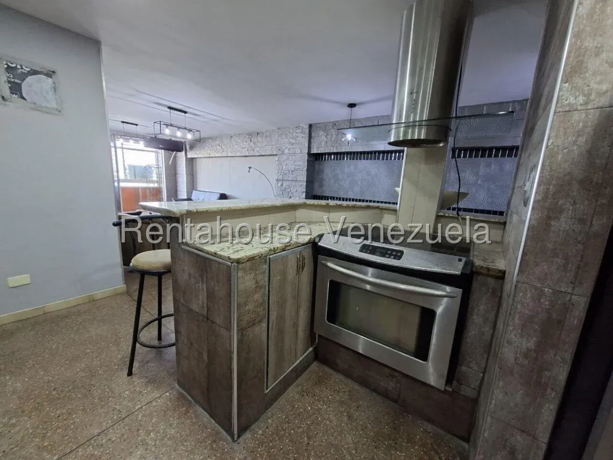 Hermoso Apartamento Totalmente Remodelado en Venta Urb. Los Caobos, Maracay, Piso Bajo - 10