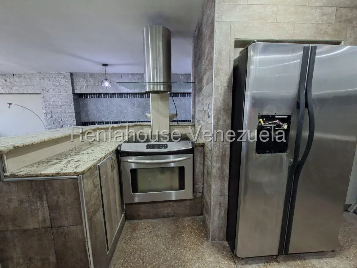 Hermoso Apartamento Totalmente Remodelado en Venta Urb. Los Caobos, Maracay, Piso Bajo - 14