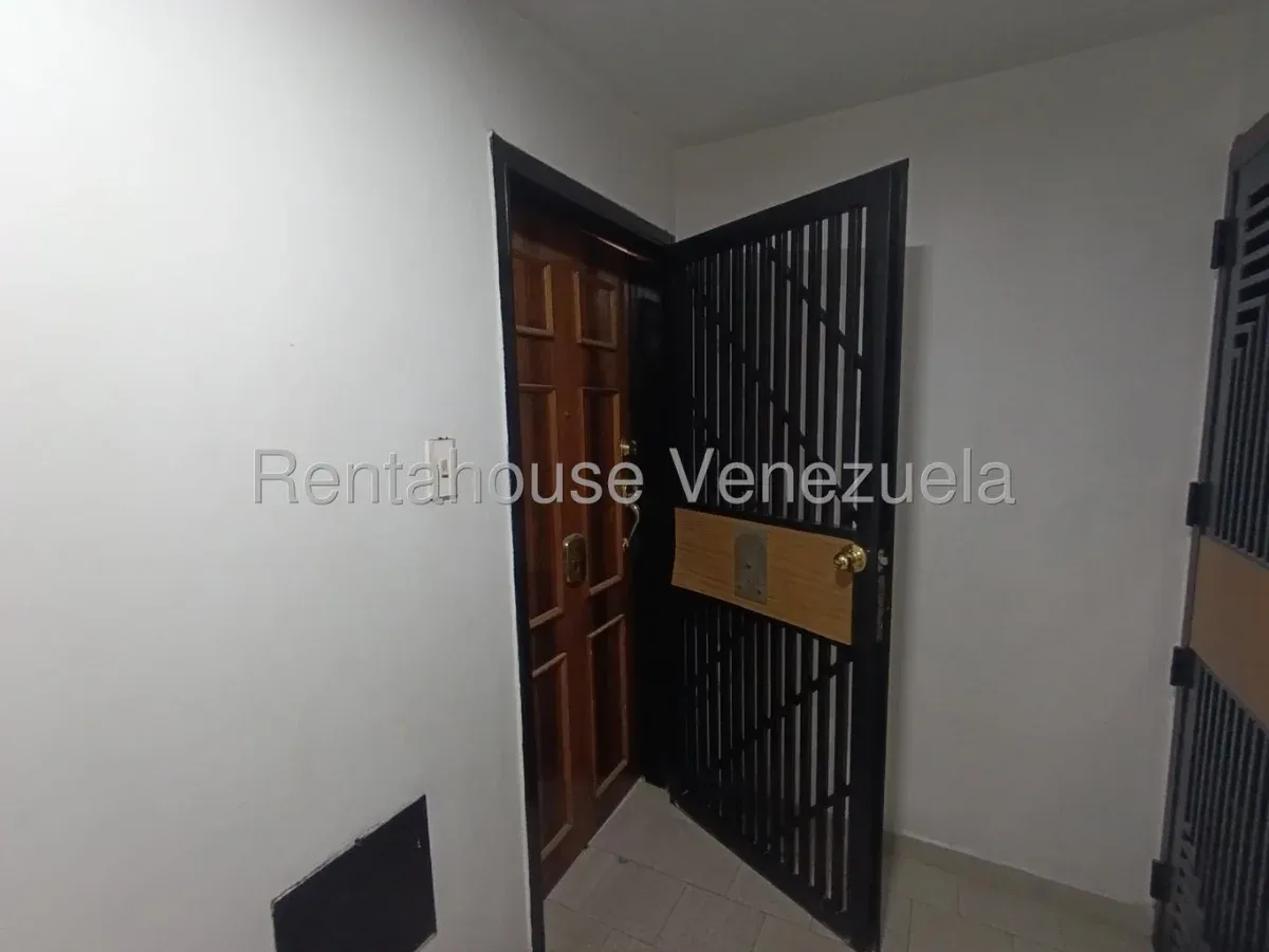 Cómodo Apartamento en Venta Urb. Bosque Alto, Maracay, Pozo de Agua Propio - 3