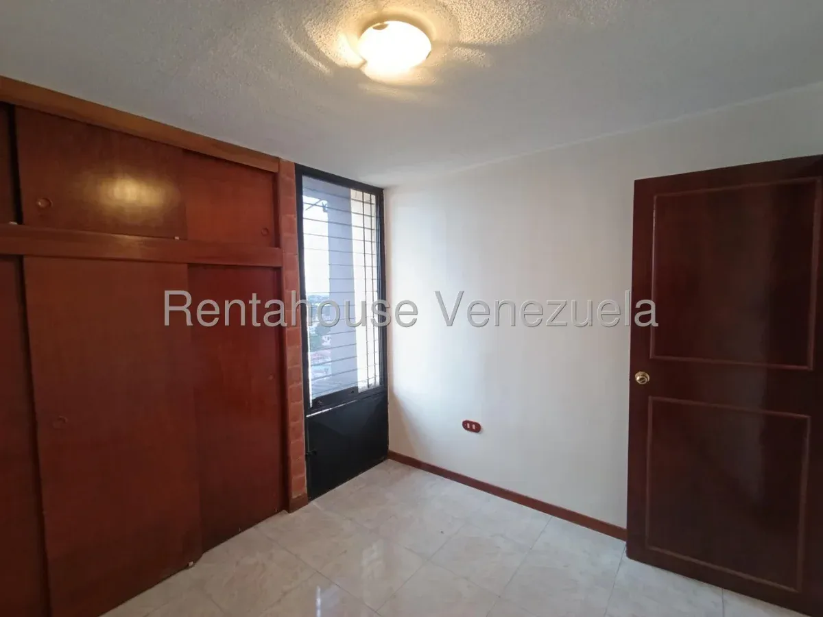 Cómodo Apartamento en Venta Urb. Bosque Alto, Maracay, Pozo de Agua Propio - 17