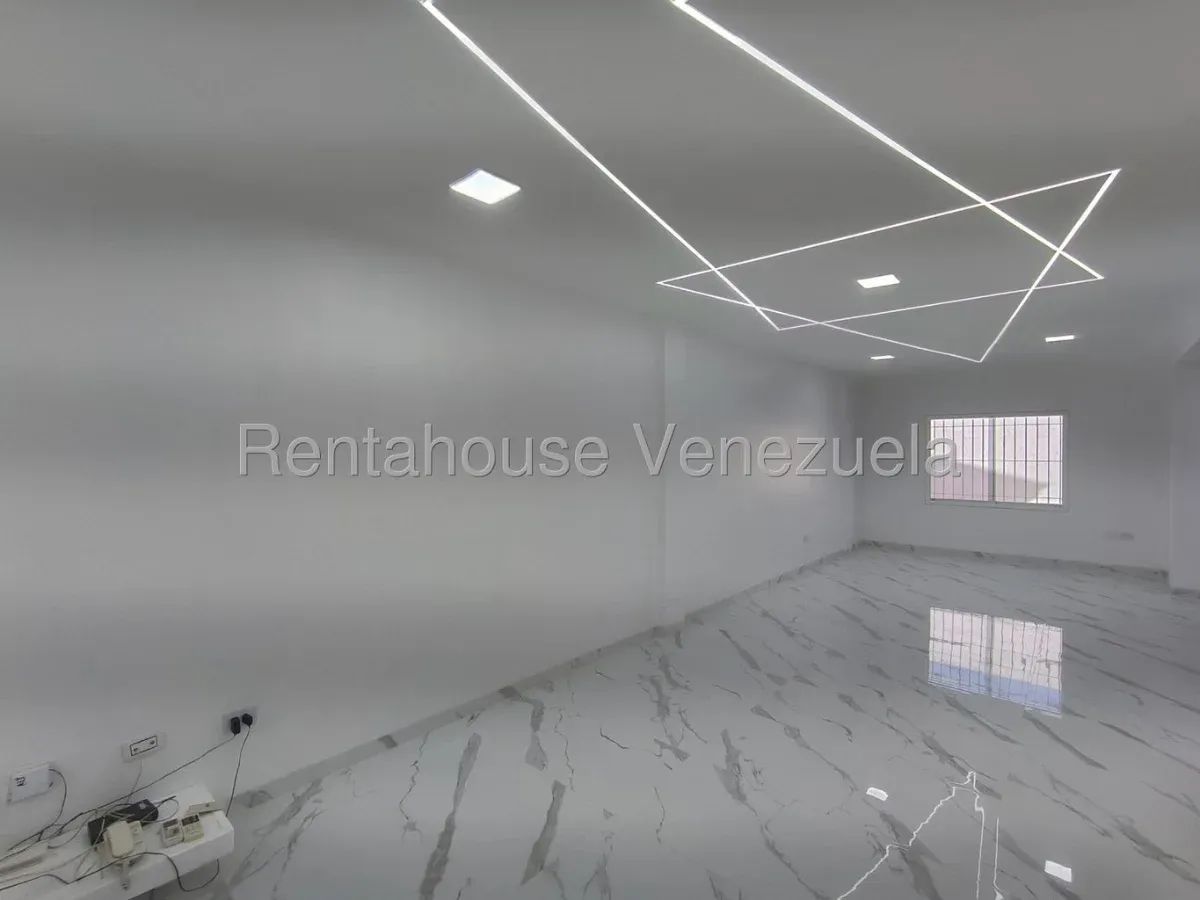 Estupenda Casa en Venta Urb. Sant Homero II, vía San Mateo, La Victoria, Edo. Aragua - 2